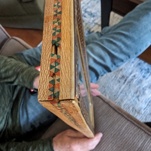 - Vintage Persian Painting. With an inlay wooden frame. - Picture 7 of 9